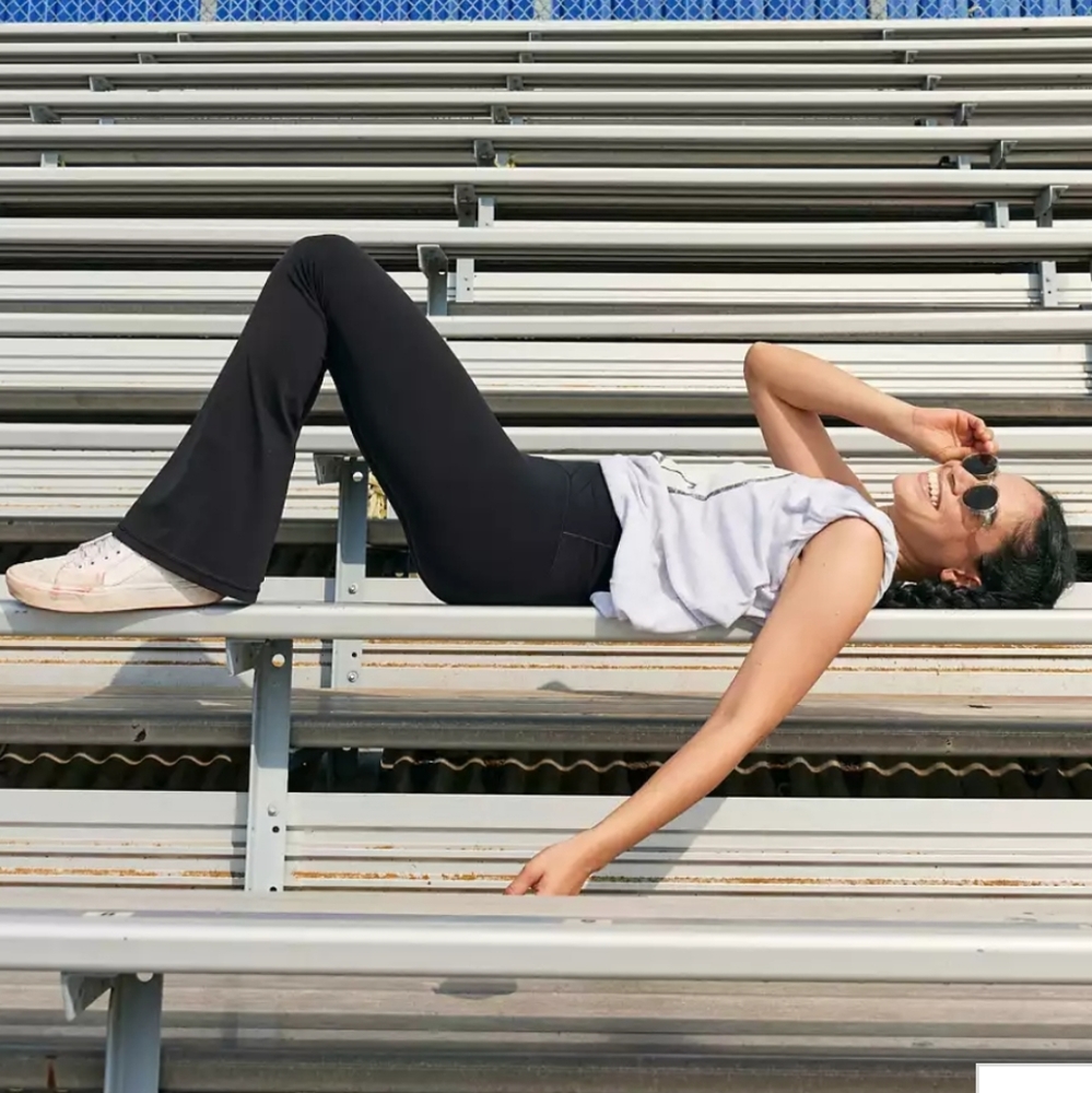 《American Eagle》Real Me Crossover Flare Legging